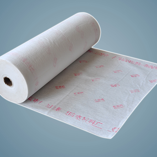 日本辽宁防水卷材在基层表面和卷材表面涂胶粘剂并预留搭接边以涂刷接缝胶